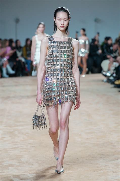 paco rabanne style.